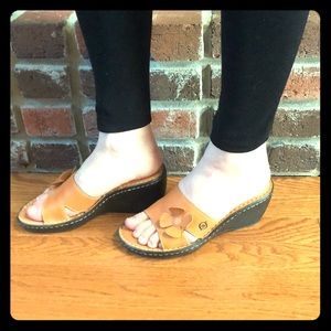 Born Flower Wedges Size 7